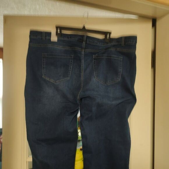 New Legendary By Ashley Stewart Boot Cut Jeans Size Women's 24 Plus Short - Picture 3 of 3